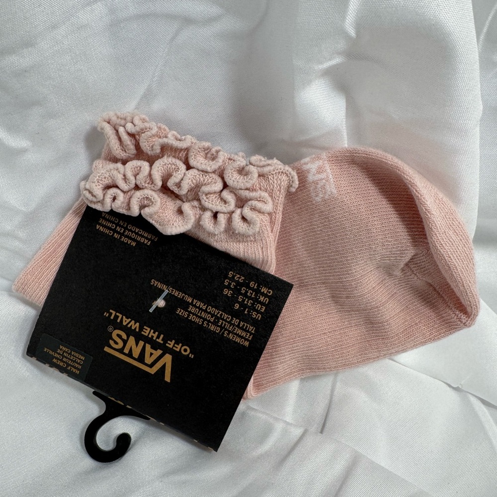 Vans Soft Pink Ruffle half Crew Socks - Picture 3 of 6